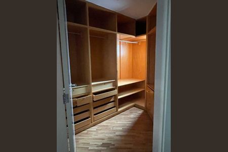 Apartamento à venda com 226m², 4 quartos e 4 vagas