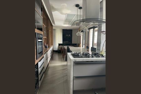 Apartamento à venda com 226m², 4 quartos e 4 vagas