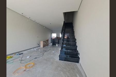 Casa à venda com 129m², 2 quartos e 2 vagas