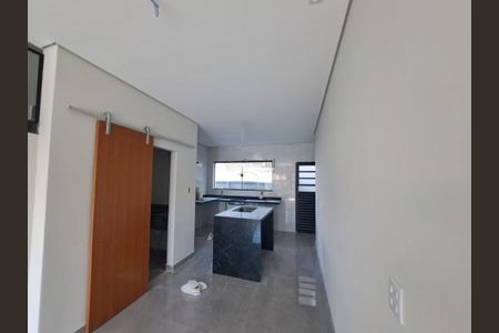 Casa à venda com 129m², 2 quartos e 2 vagas