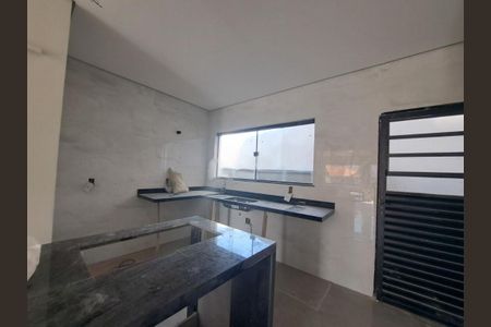 Casa à venda com 129m², 2 quartos e 2 vagas
