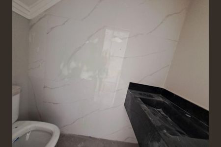 Casa à venda com 129m², 2 quartos e 2 vagas