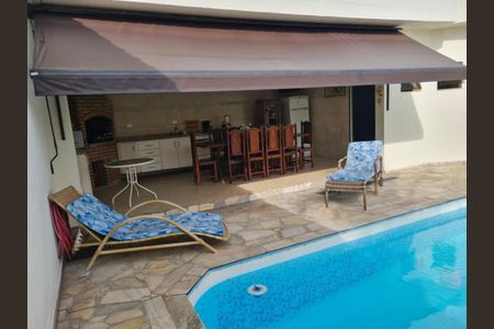 Casa à venda com 440m², 3 quartos e 7 vagas