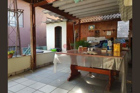 Casa à venda com 130m², 2 quartos e 2 vagas