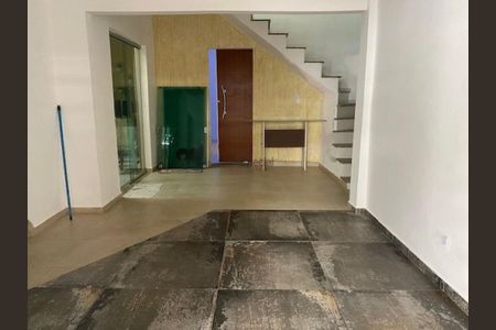 Casa à venda com 130m², 3 quartos e 2 vagas