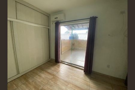 Casa à venda com 130m², 3 quartos e 2 vagas