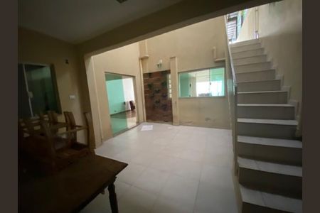 Casa à venda com 130m², 3 quartos e 2 vagas