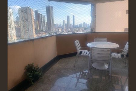 Apartamento à venda com 236m², 4 quartos e 4 vagas