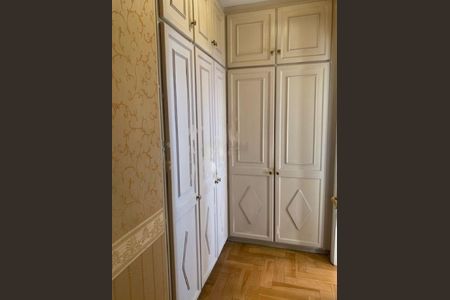 Apartamento à venda com 236m², 4 quartos e 4 vagas