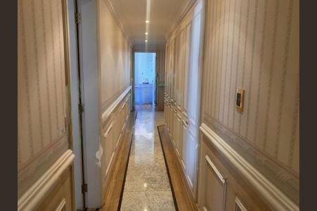 Apartamento à venda com 236m², 4 quartos e 4 vagas