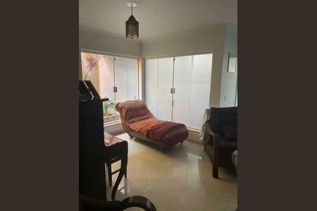 Casa à venda com 283m², 4 quartos e 2 vagas
