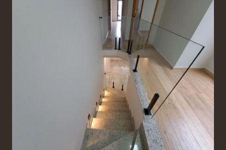 Casa à venda com 135m², 3 quartos e 4 vagas