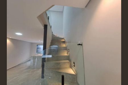 Casa à venda com 135m², 3 quartos e 4 vagas