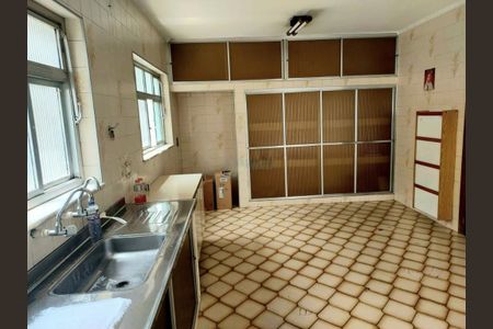 Casa à venda com 206m², 4 quartos e 3 vagas