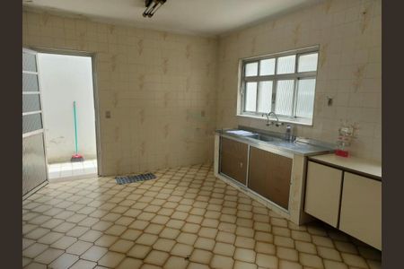Casa à venda com 206m², 4 quartos e 3 vagas