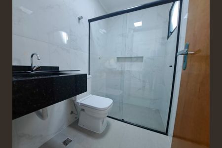 Casa à venda com 135m², 3 quartos e 2 vagas