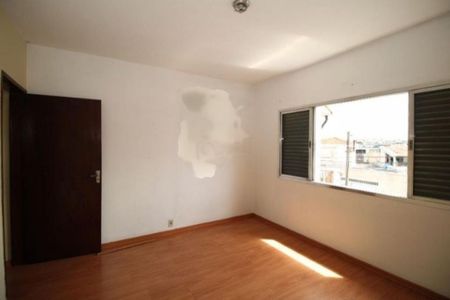Casa à venda com 130m², 3 quartos e 5 vagas