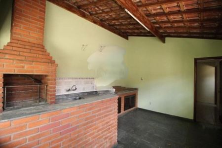 Casa à venda com 130m², 3 quartos e 5 vagas