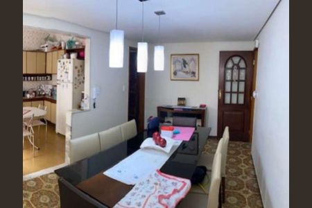 Casa à venda com 253m², 3 quartos e 4 vagas
