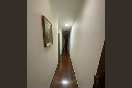 Casa à venda com 253m², 3 quartos e 4 vagas