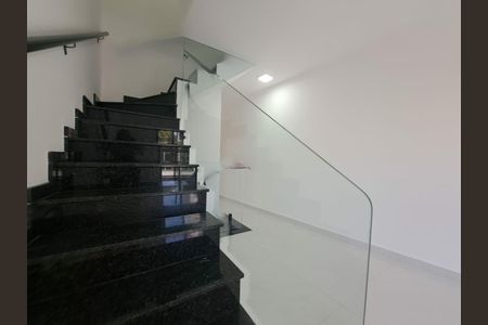 Casa à venda com 105m², 2 quartos e 2 vagas