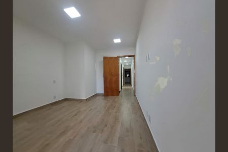 Casa à venda com 105m², 2 quartos e 2 vagas