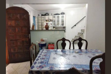 Casa à venda com 100m², 4 quartos e 4 vagas