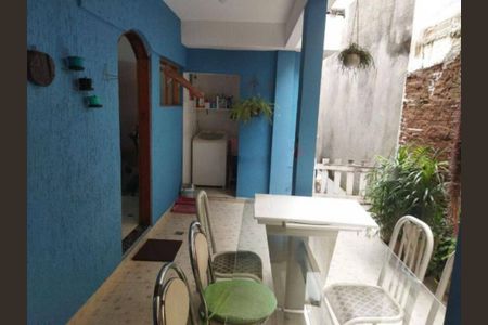 Casa à venda com 100m², 4 quartos e 4 vagas