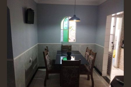 Casa à venda com 100m², 4 quartos e 4 vagas