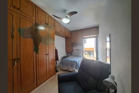 Casa à venda com 232m², 4 quartos e 4 vagas