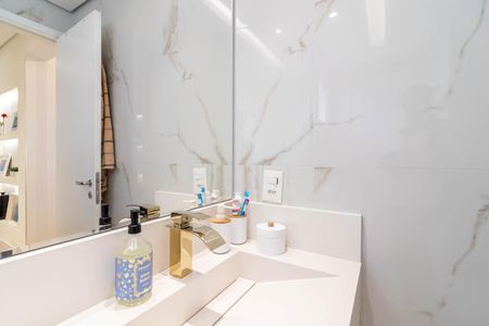 Apartamento à venda com 108m², 3 quartos e 2 vagas Apartamento à venda com 108m², 3 quartos e 2 vagasBanheiro da Suíte