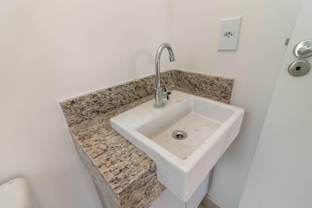 Apartamento à venda com 28m², 1 quarto e sem vaga Apartamento à venda com 28m², 1 quarto e sem vagaBanheiro da Suíte