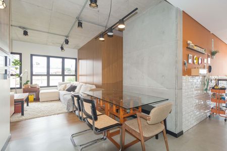 Apartamento à venda com 70m², 2 quartos e 1 vaga Apartamento à venda com 70m², 2 quartos e 1 vagaSala de Jantar