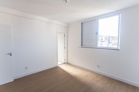 Apartamento para alugar com 140m², 4 quartos e 2 vagasSuíte