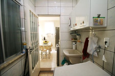 Casa à venda com 60m², 2 quartos e 1 vagaÁrea de Serviço