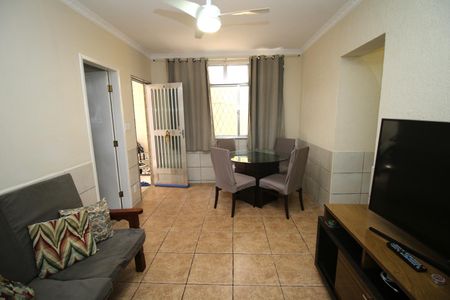 Casa à venda com 60m², 2 quartos e 1 vagaSala