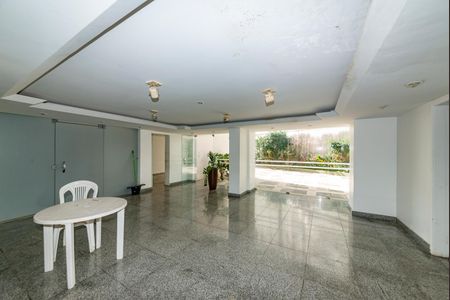 Apartamento à venda com 200m², 4 quartos e 2 vagas Apartamento à venda com 200m², 4 quartos e 2 vagasÁrea comum