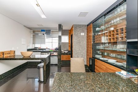 Apartamento à venda com 200m², 4 quartos e 2 vagas Apartamento à venda com 200m², 4 quartos e 2 vagasCozinha