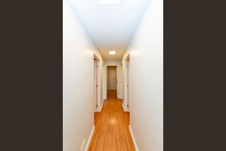 Apartamento à venda com 200m², 4 quartos e 2 vagas Apartamento à venda com 200m², 4 quartos e 2 vagasCorredor