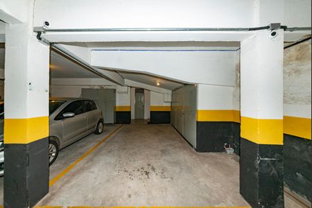Apartamento à venda com 200m², 4 quartos e 2 vagas Apartamento à venda com 200m², 4 quartos e 2 vagasGaragem