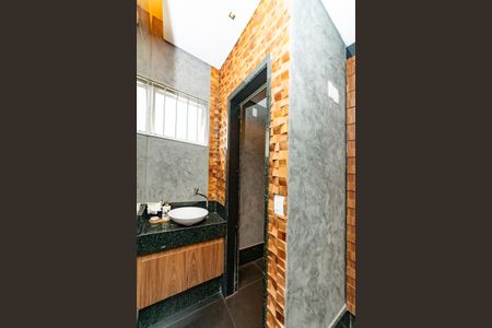 Apartamento à venda com 200m², 4 quartos e 2 vagas Apartamento à venda com 200m², 4 quartos e 2 vagasLavabo