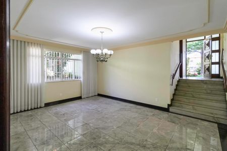 Casa à venda com 1000m², 5 quartos e 8 vagasSala 4