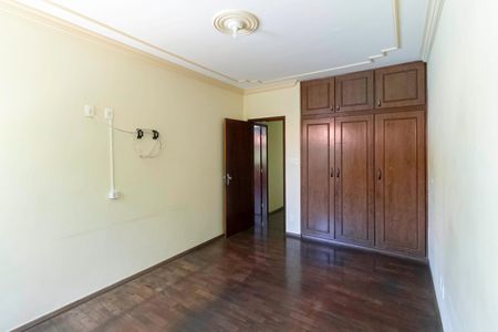 Casa à venda com 1000m², 5 quartos e 8 vagasQuarto 3