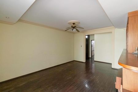 Casa à venda com 1000m², 5 quartos e 8 vagasSala 3