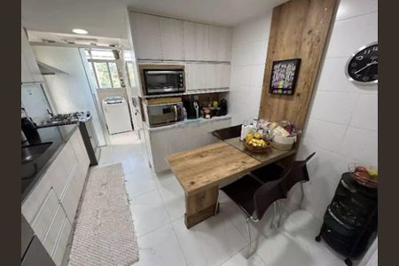Apartamento à venda com 180m², 3 quartos e 2 vagas Apartamento à venda com 180m², 3 quartos e 2 vagasCozinha