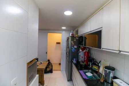 Apartamento à venda com 180m², 3 quartos e 2 vagas Apartamento à venda com 180m², 3 quartos e 2 vagasCozinha