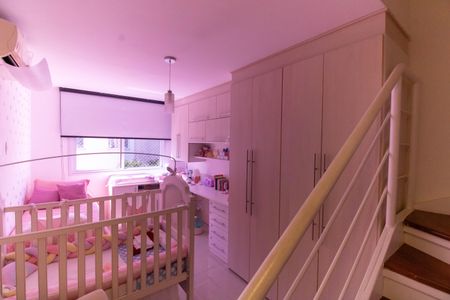 Apartamento à venda com 180m², 3 quartos e 2 vagas Apartamento à venda com 180m², 3 quartos e 2 vagasSuíte 2