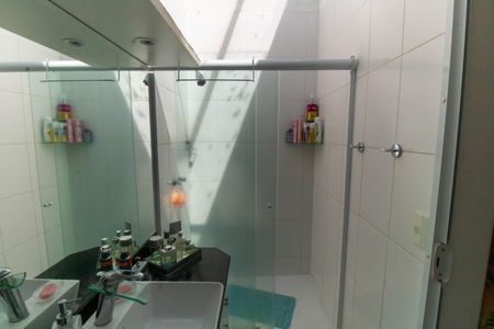 Apartamento à venda com 180m², 3 quartos e 2 vagas Apartamento à venda com 180m², 3 quartos e 2 vagasBanheiro da Suíte 1