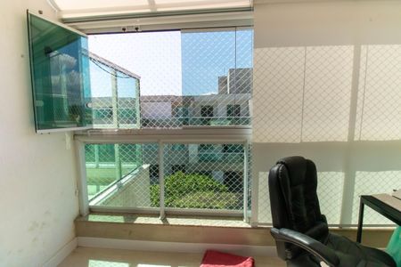 Apartamento à venda com 180m², 3 quartos e 2 vagas Apartamento à venda com 180m², 3 quartos e 2 vagasVaranda da Suíte 1