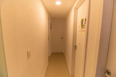 Apartamento à venda com 180m², 3 quartos e 2 vagas Apartamento à venda com 180m², 3 quartos e 2 vagasCorredor